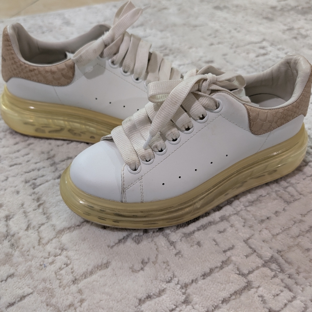 Alexander McQueen Oversized Sneaker Women Size 6 Clear Sole